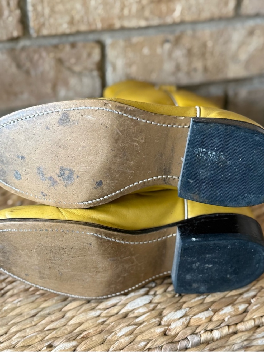 Laredo yellow Leather Cowboy Boots. Tan interior - Picture 8 of 8